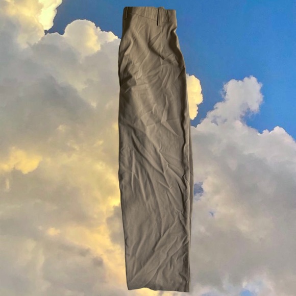 Women’s Briggs New York Tan Pants - Size 8P - Picture 2 of 3